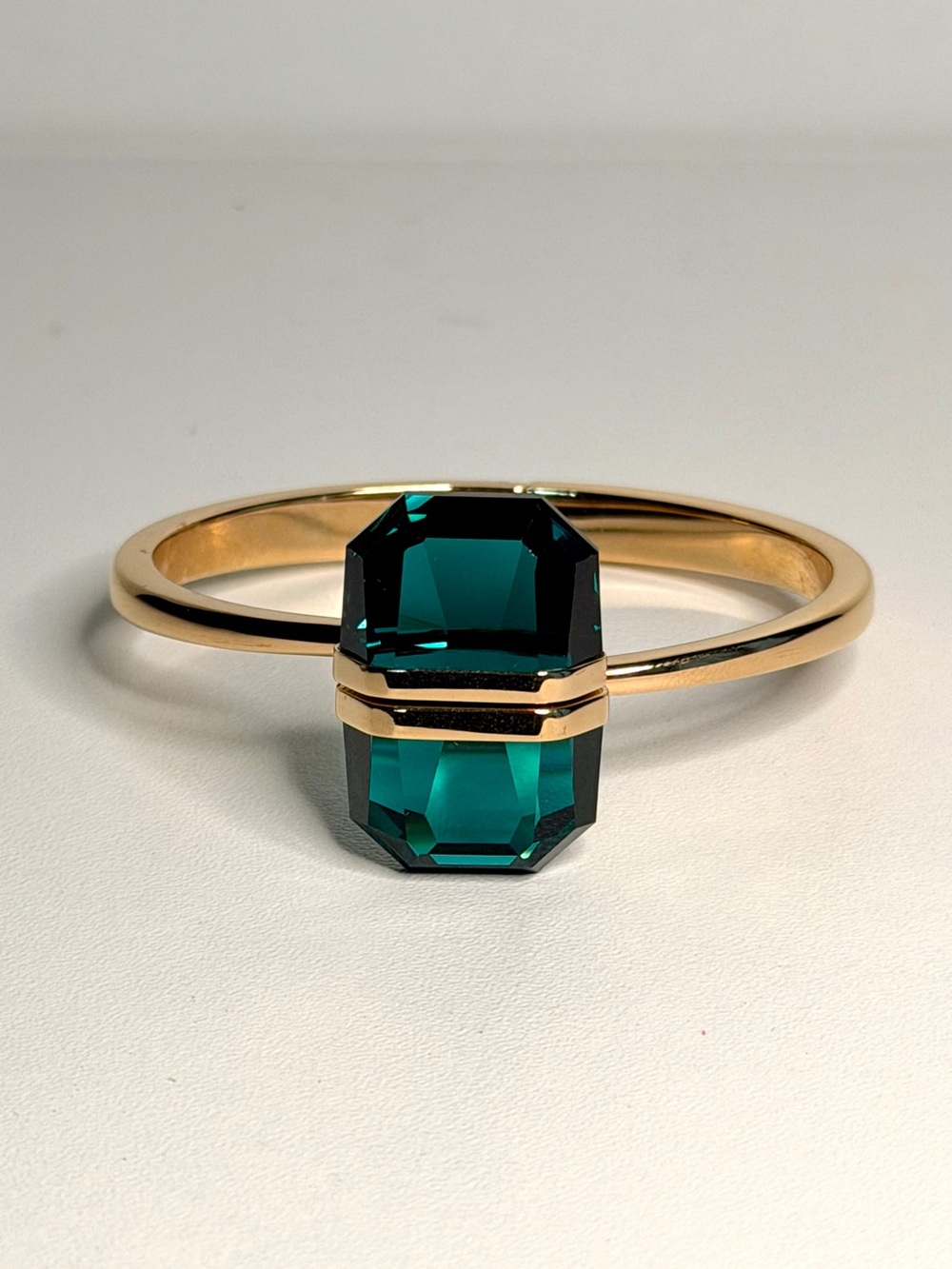 Glam Gold Tone Emerald Green Hinge Cuff Bracelet Acrylic Gem Statement Magnetic